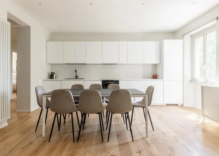 La Dolce - Trastevere Station Apartment *